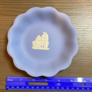 Wedgwood Jasperware Three Greek Women dish